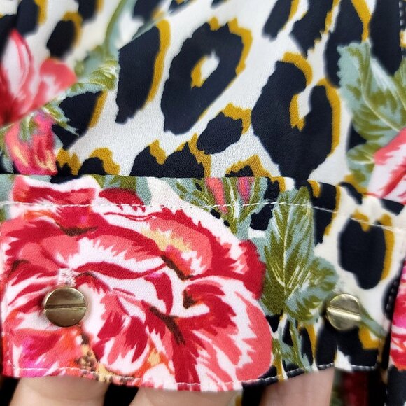 G By Guess Womens Leopard Floral Print Zip-Up Screw Buttons Cuff Blouse Small - Picture 2 of 8